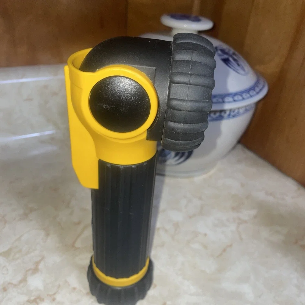 Rayovac Flashlight With Tilt Head.‎ - Tested Works Great